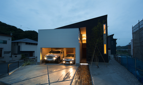 夢のガレージハウスを実現！施工事例から費用・期間・種類を比較